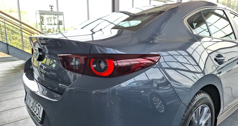 Mazda 3 cena 114900 przebieg: 29660, rok produkcji 2022 z Brzostek małe 781